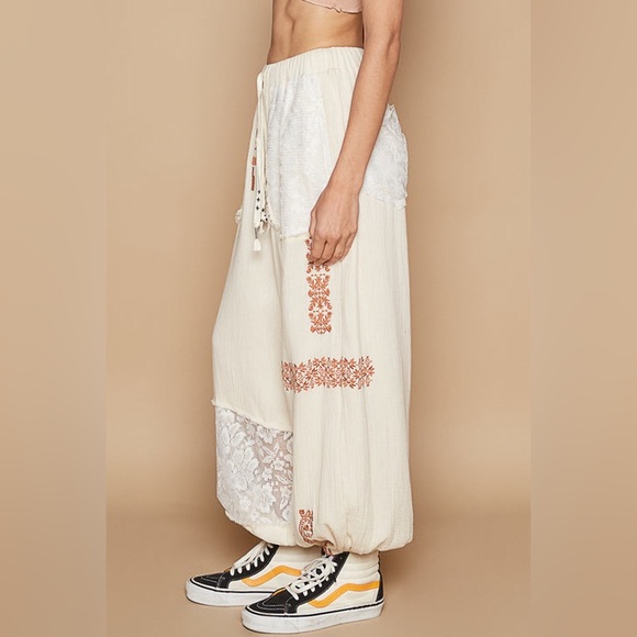 POL Cream Wide-Leg Pants with Rust Embroidery - Picture 2 of 7